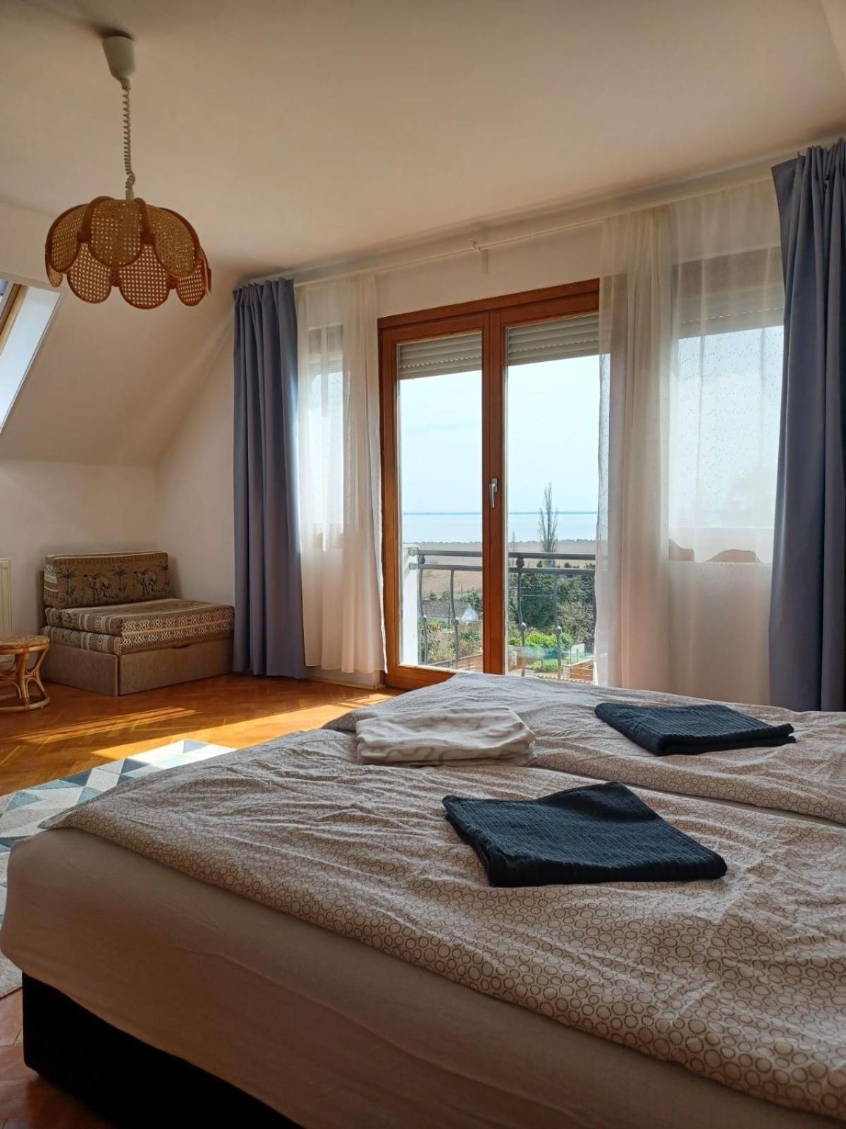 Szigligeti Panorama Apartmanhaz Exterior photo