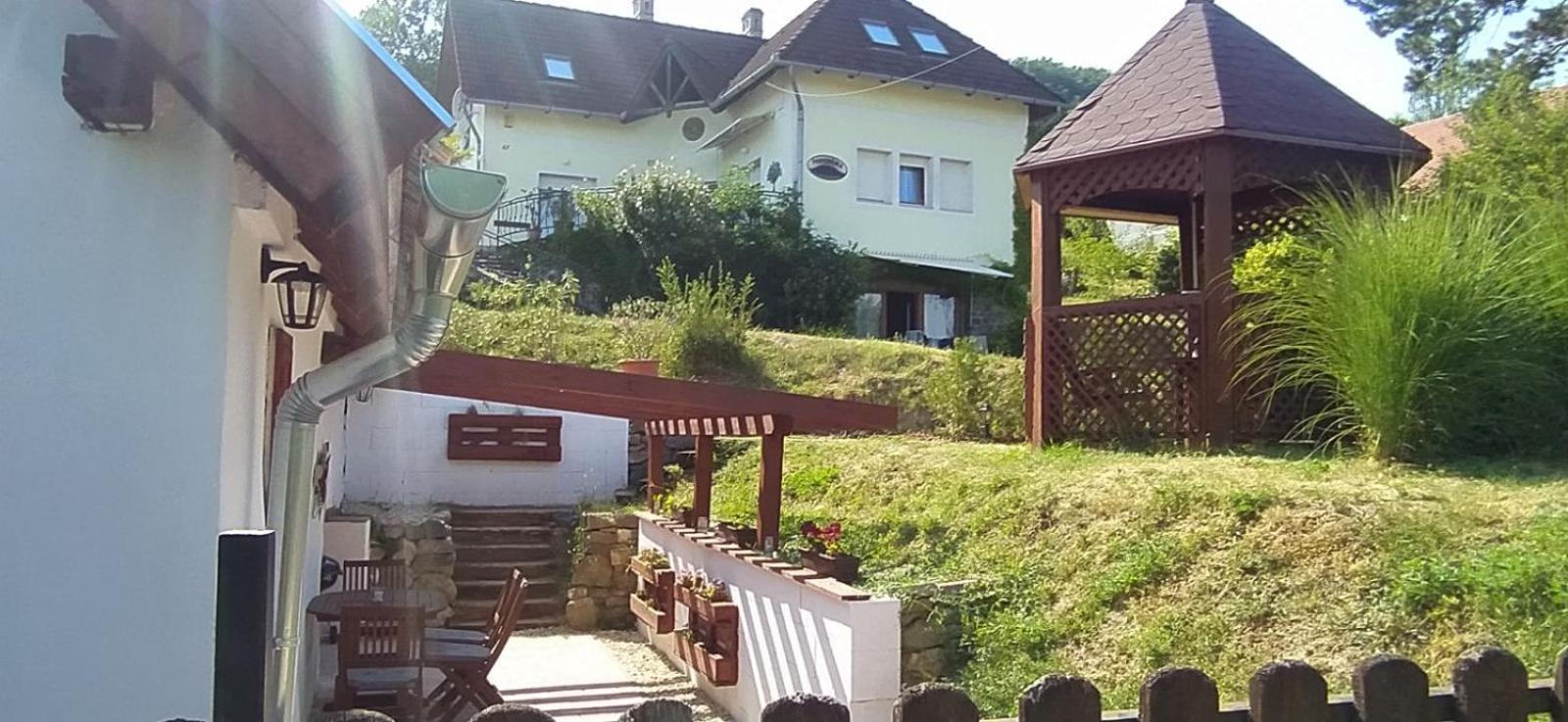 Szigligeti Panorama Apartmanhaz Exterior photo